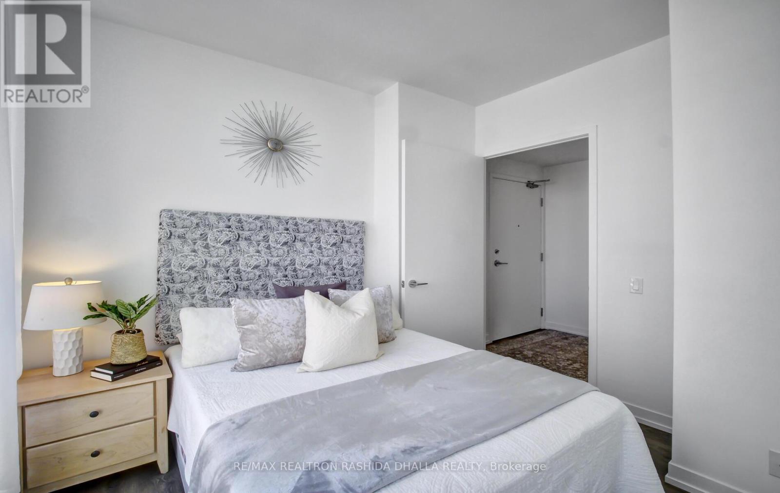 1702 - 898 Portage Parkway, Vaughan, Ontario  M3B 2M3 - Photo 18 - N13439660