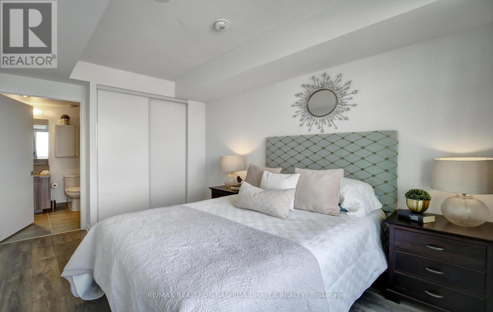 1702 - 898 Portage Parkway, Vaughan, Ontario  M3B 2M3 - Photo 23 - N13439660