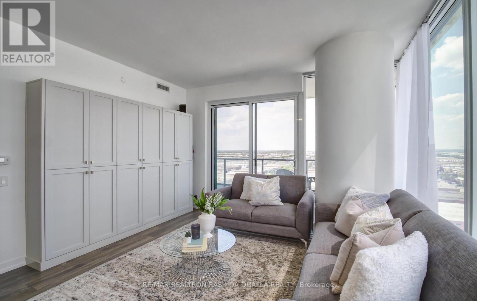 1702 - 898 Portage Parkway, Vaughan, Ontario  M3B 2M3 - Photo 7 - N13439660