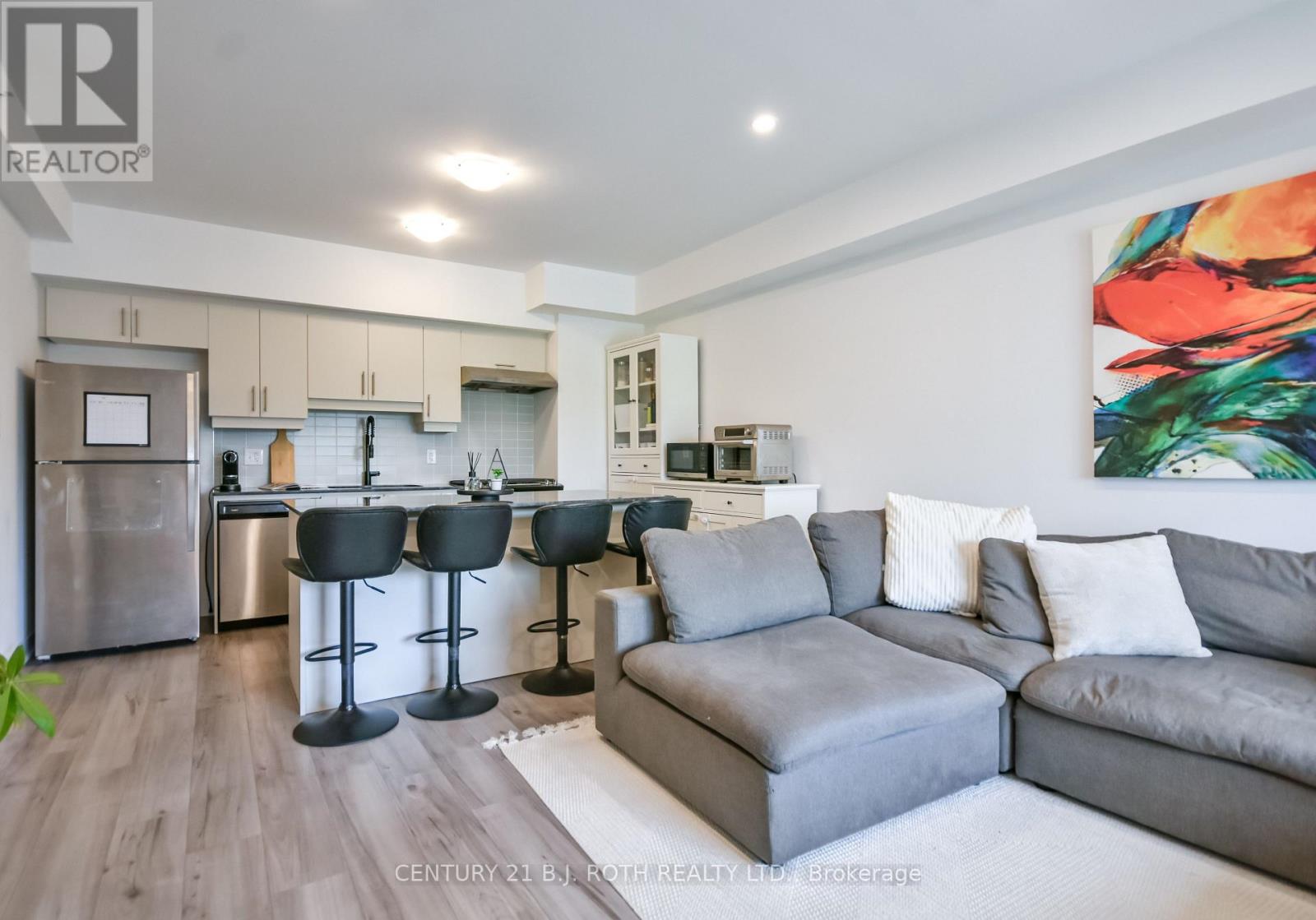 604 - 8 Culinary Lane, Barrie, Ontario  L9J 0T2 - Photo 10 - S13439380
