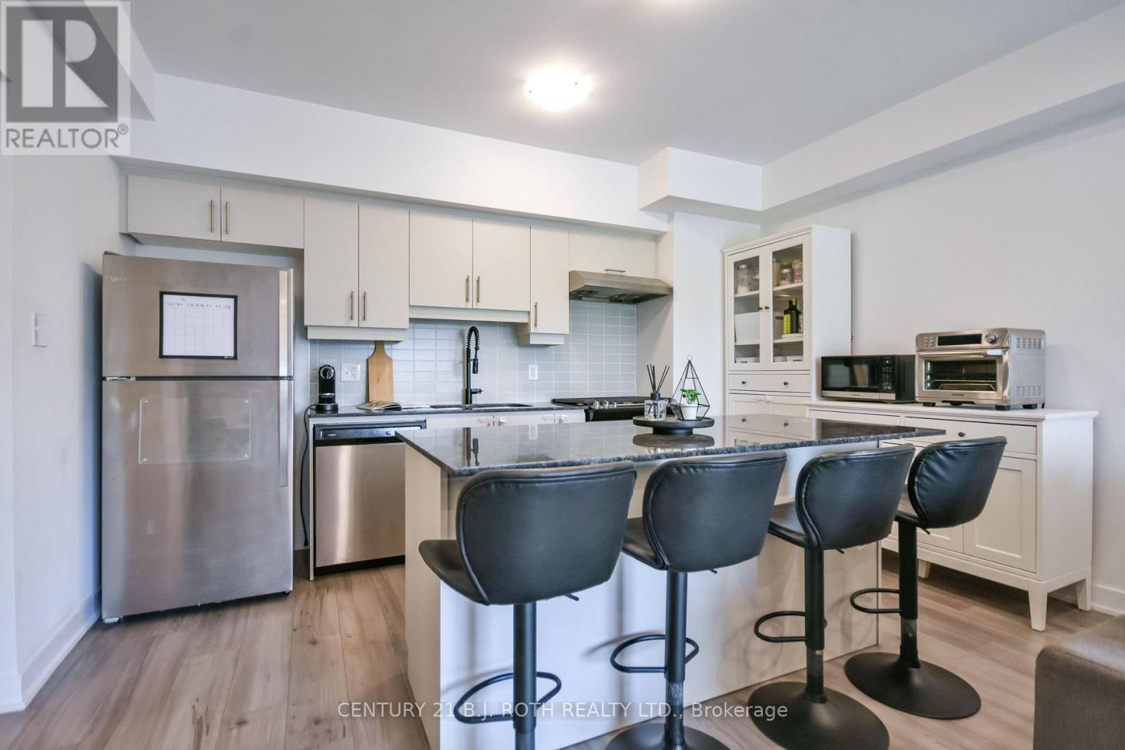 604 - 8 Culinary Lane, Barrie, Ontario  L9J 0T2 - Photo 9 - S13439380