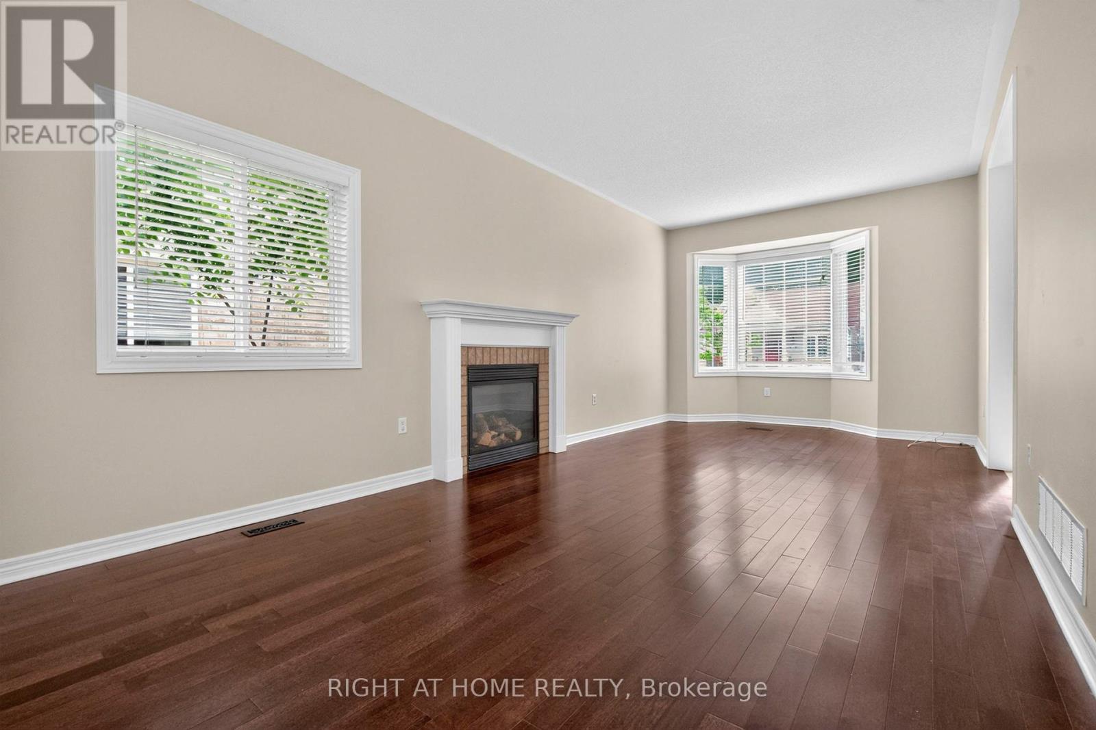 13 Thrushwood Drive, Barrie (400 West), Ontario  L4N 0Z1 - Photo 10 - S13439454