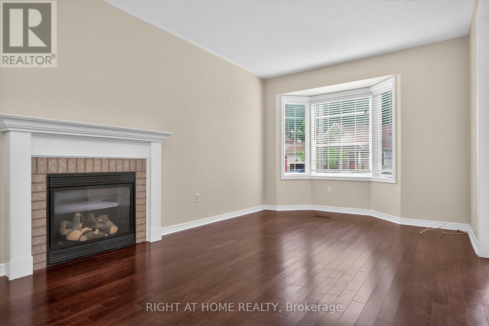 13 Thrushwood Drive, Barrie (400 West), Ontario  L4N 0Z1 - Photo 13 - S13439454