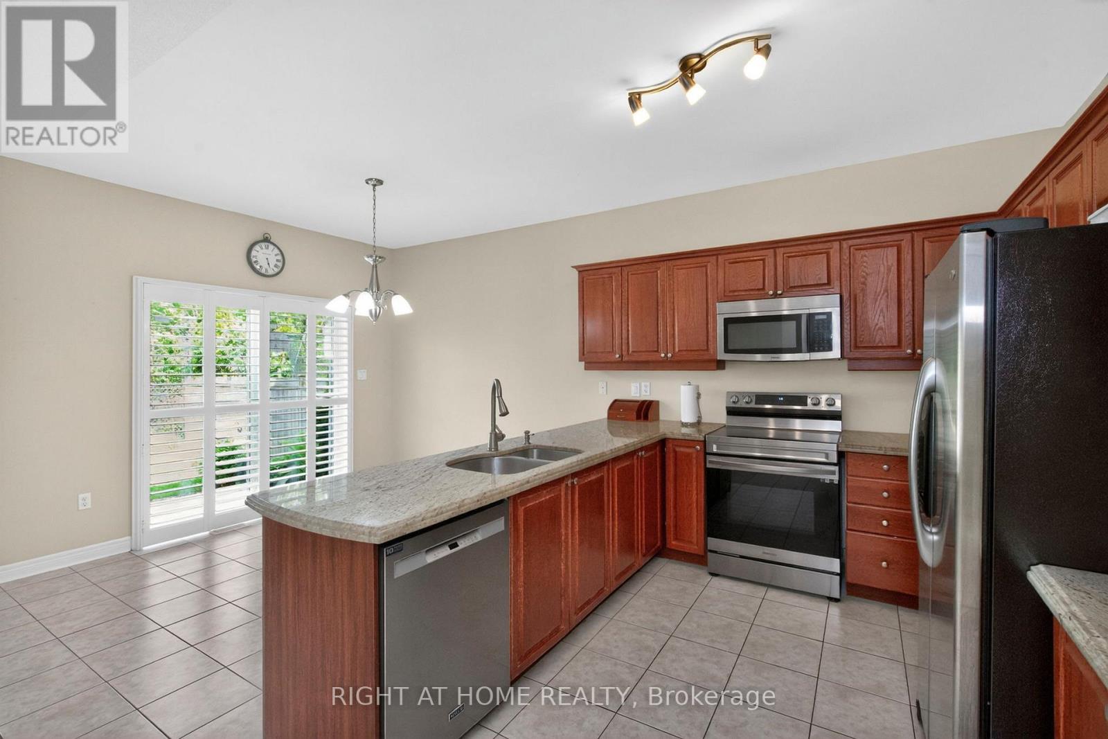 13 Thrushwood Drive, Barrie (400 West), Ontario  L4N 0Z1 - Photo 18 - S13439454