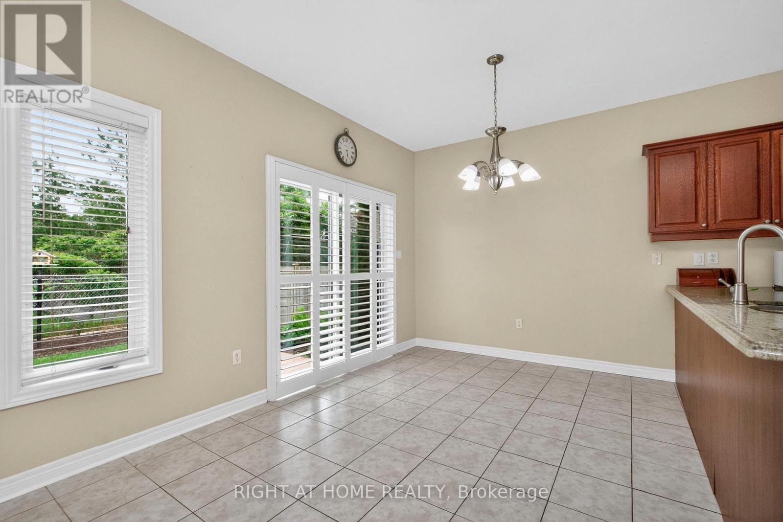 13 Thrushwood Drive, Barrie (400 West), Ontario  L4N 0Z1 - Photo 22 - S13439454