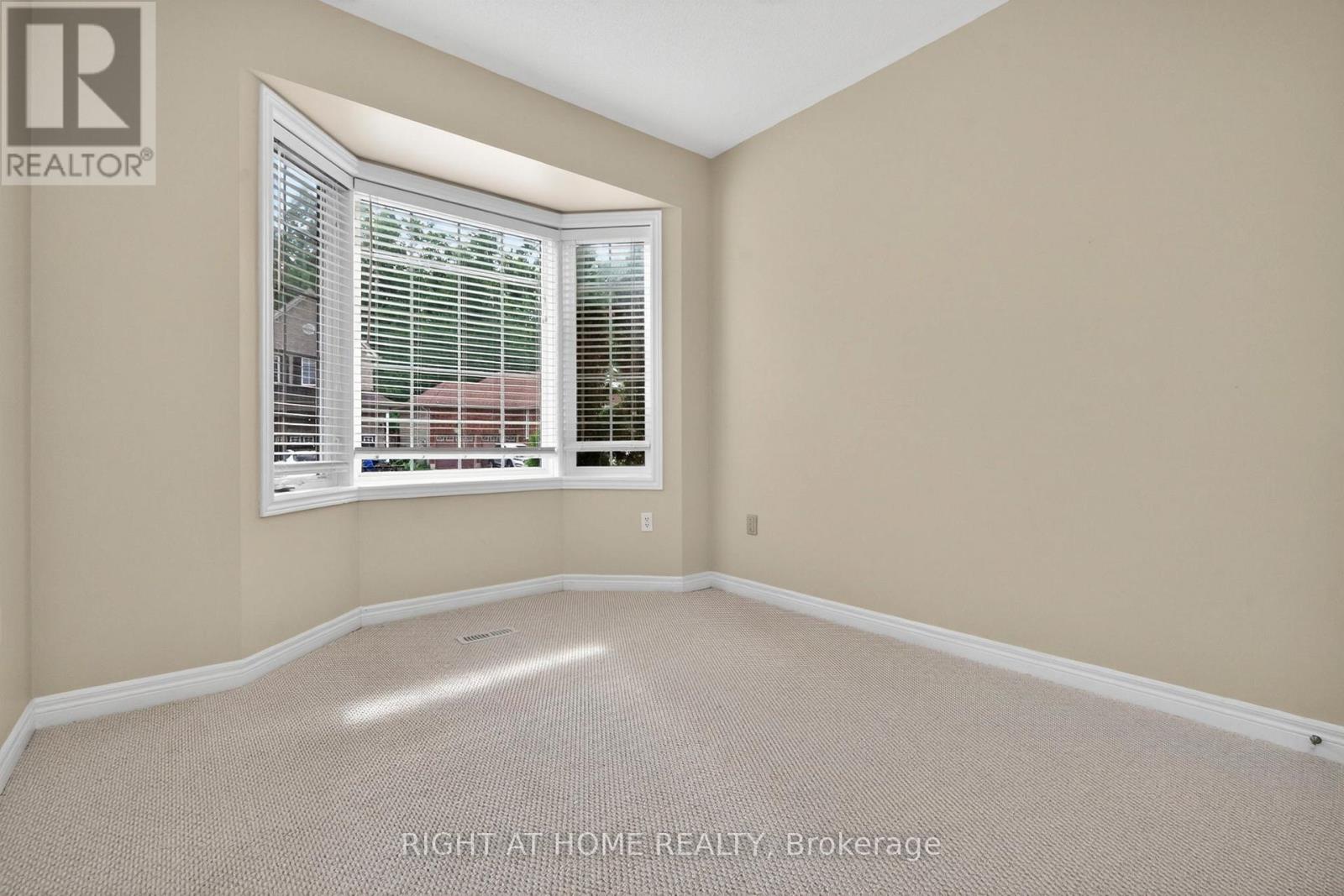 13 Thrushwood Drive, Barrie (400 West), Ontario  L4N 0Z1 - Photo 29 - S13439454