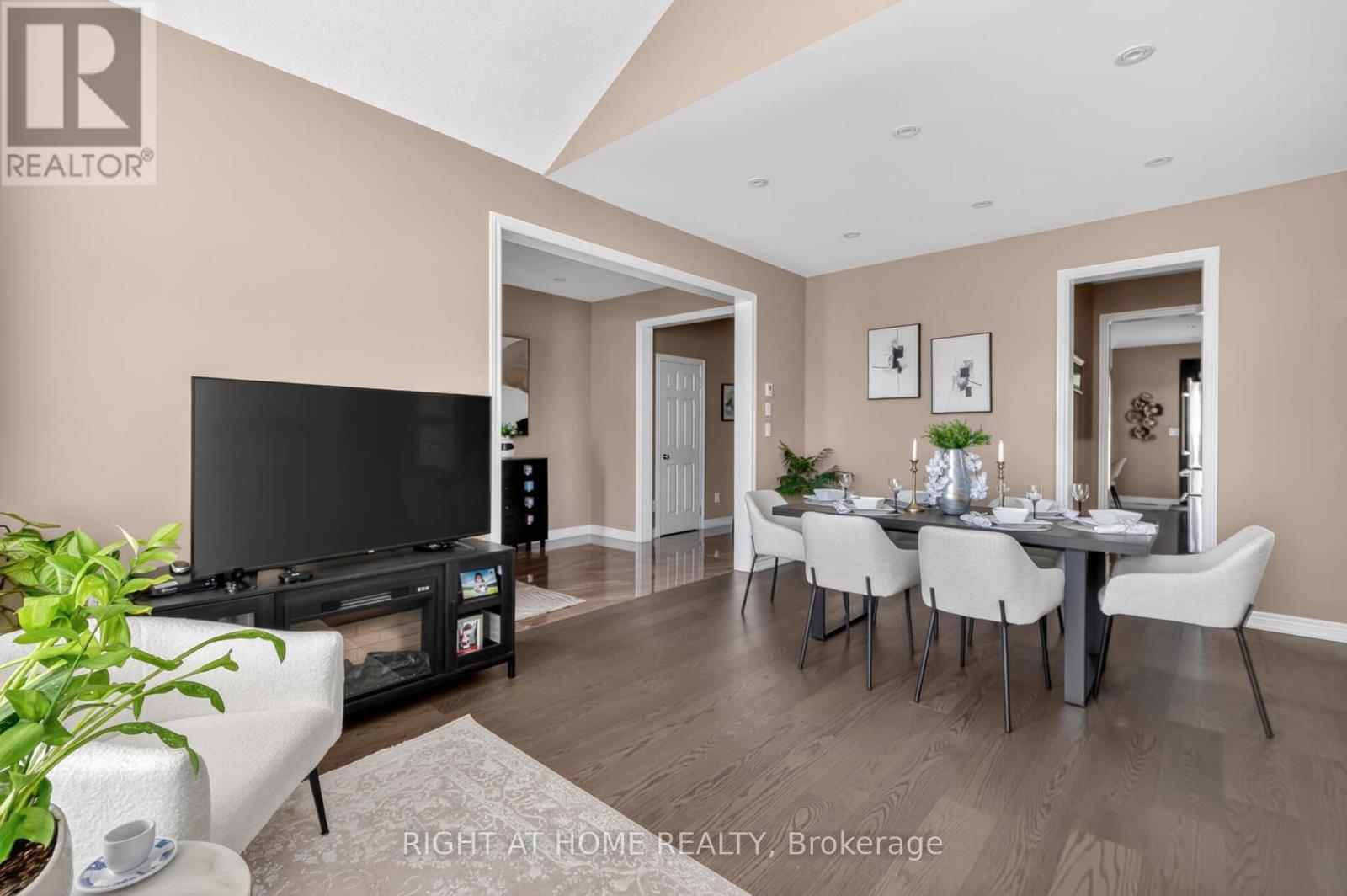 80 Sharpe Crescent, New Tecumseth, Ontario  L0G 1W0 - Photo 5 - N13439530