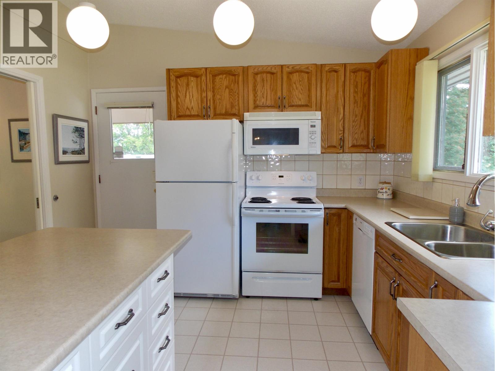 611 Gibbon Street, Williams Lake, British Columbia  V2G 1V6 - Photo 3 - R3135304