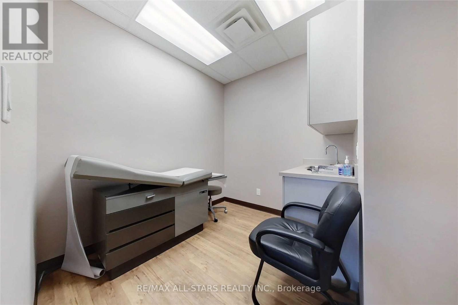 416 - 3075 Hospital Gate, Oakville, Ontario  L6M 1M1 - Photo 8 - W13439382