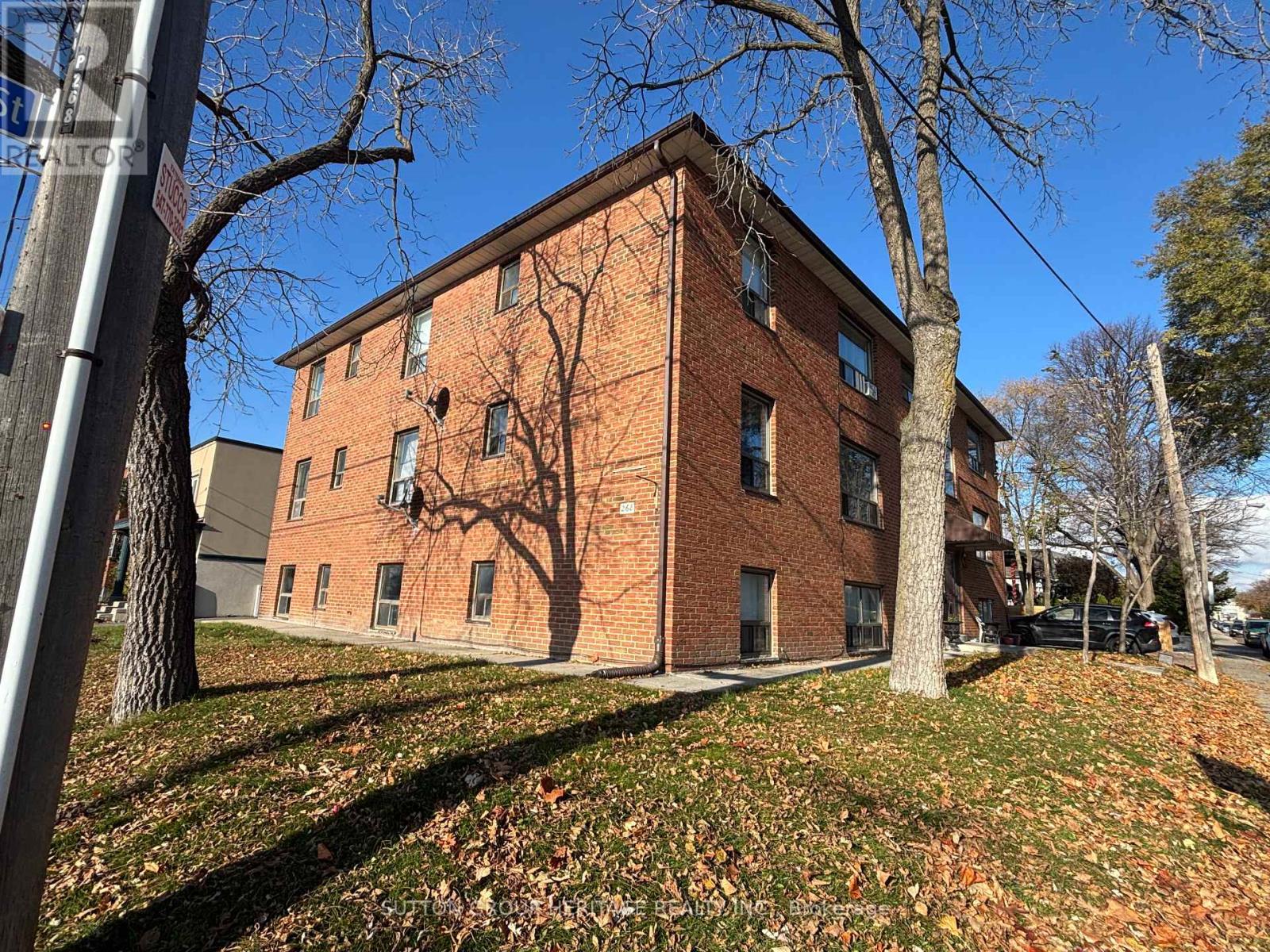 4 - 268 BIRMINGHAM STREET, Toronto, Ontario