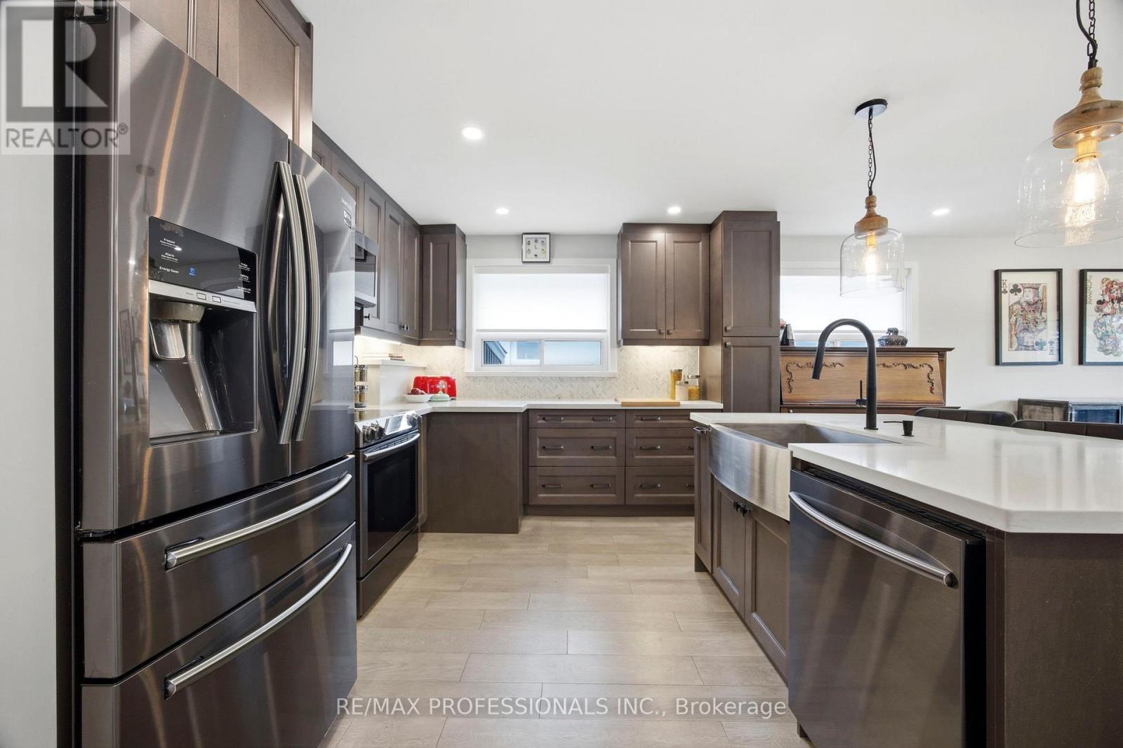 33 Brampton Road, Toronto, Ontario  M9R 3J3 - Photo 11 - W13439424