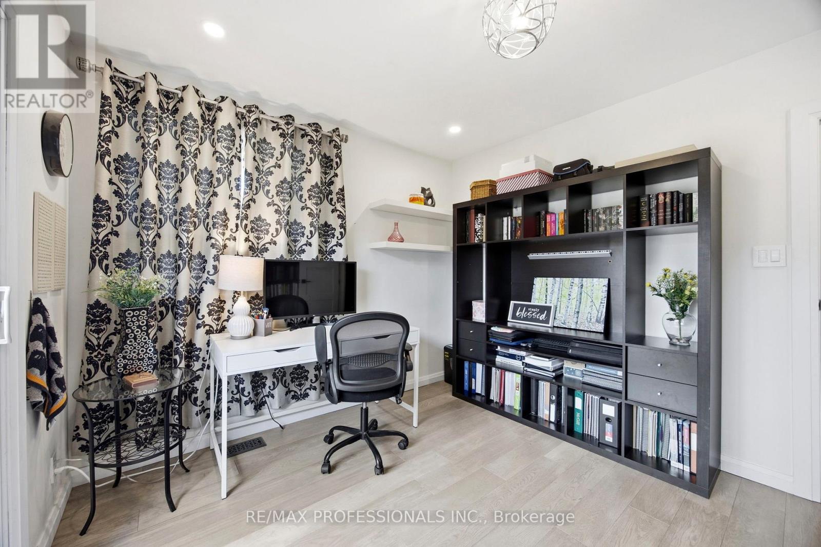 33 Brampton Road, Toronto, Ontario  M9R 3J3 - Photo 20 - W13439424