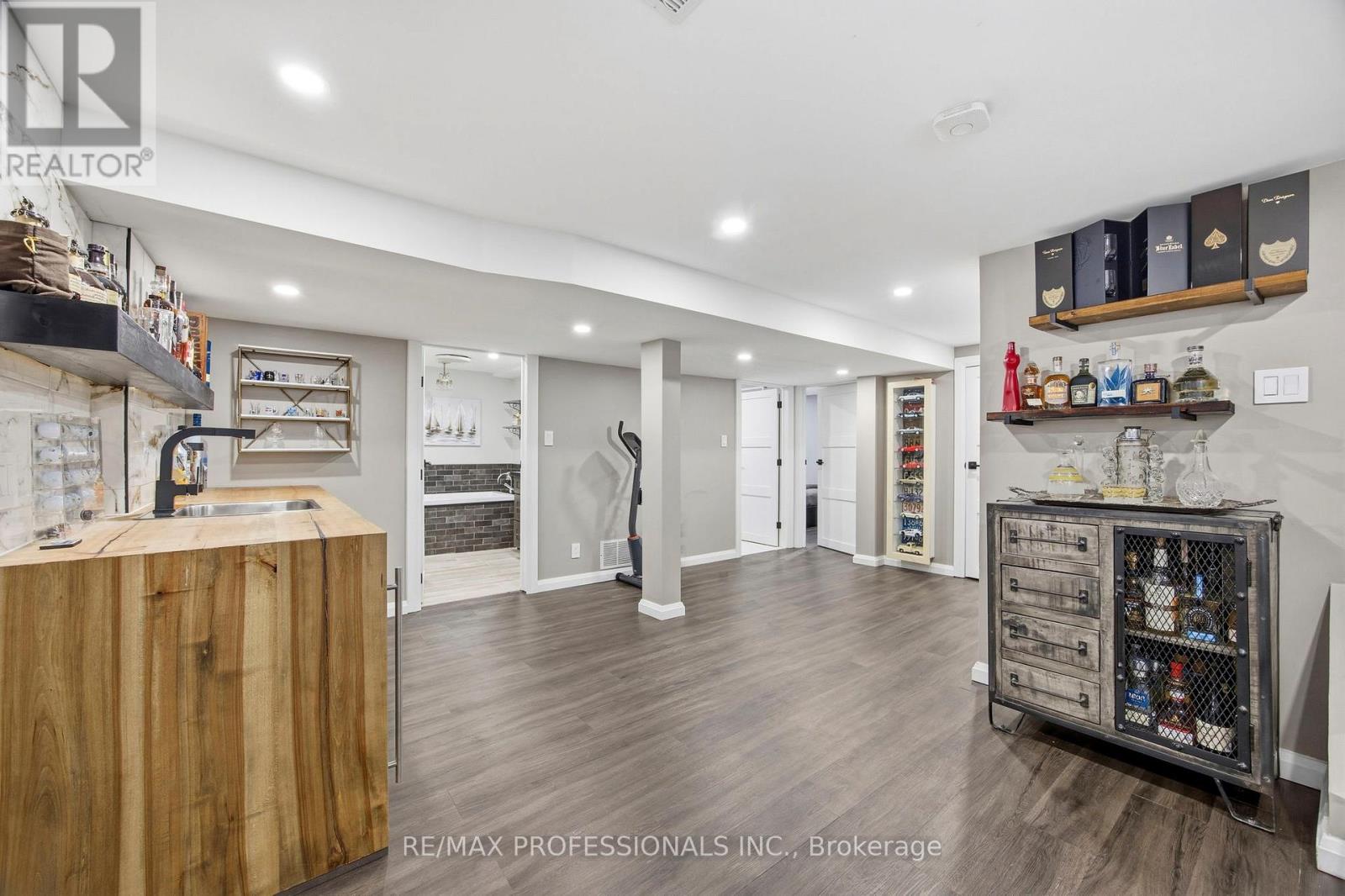 33 Brampton Road, Toronto, Ontario  M9R 3J3 - Photo 23 - W13439424