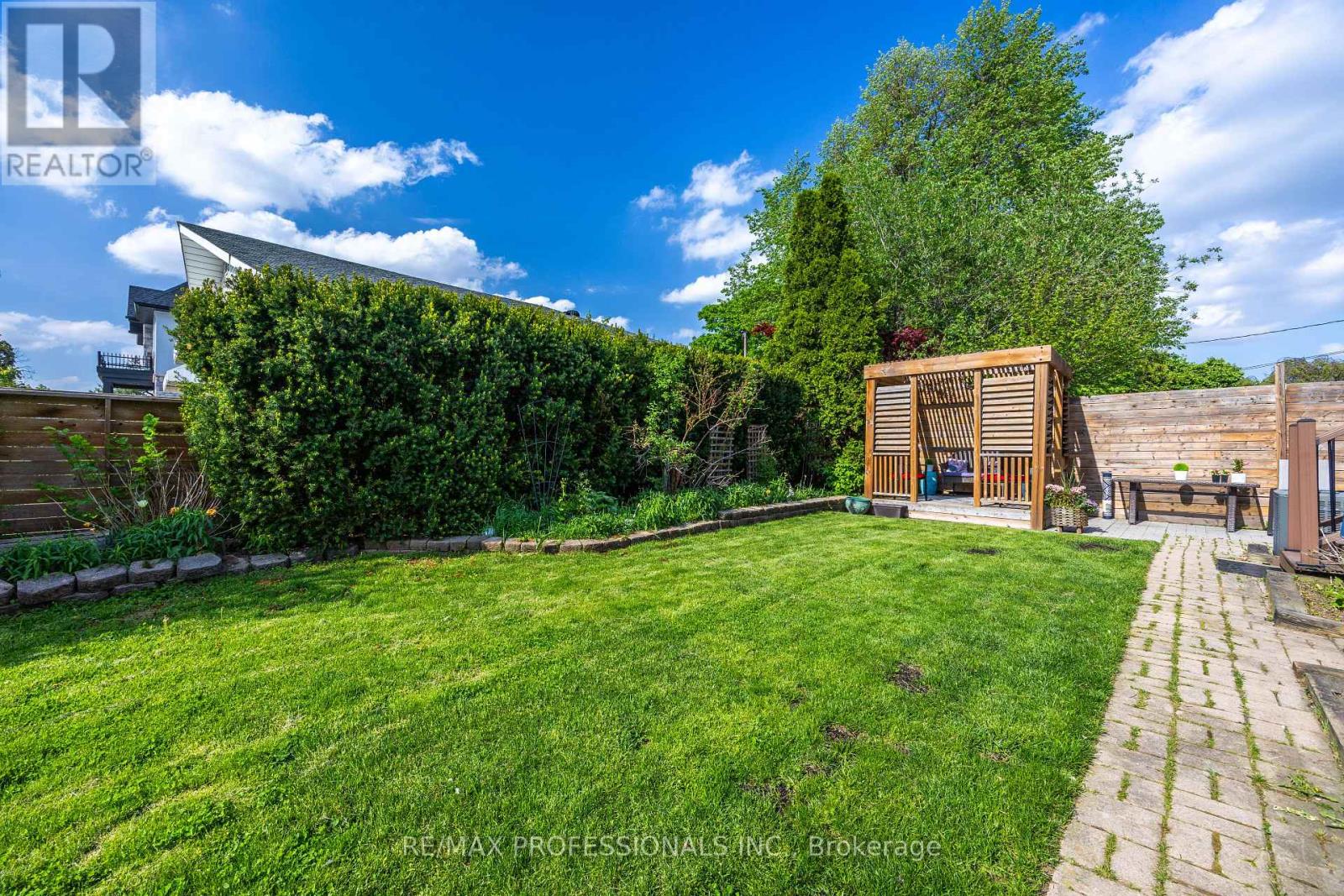 33 Brampton Road, Toronto, Ontario  M9R 3J3 - Photo 35 - W13439424