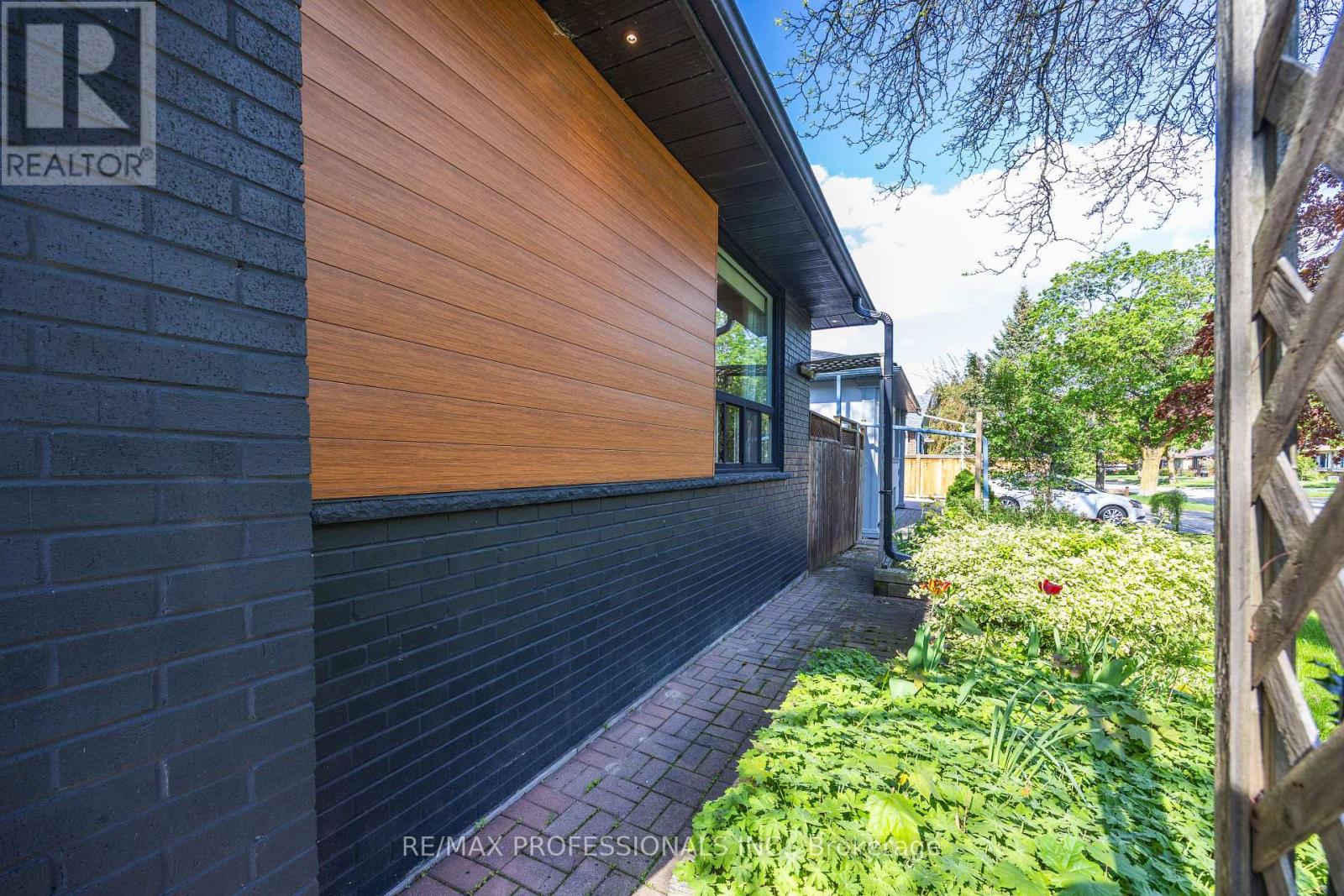33 Brampton Road, Toronto, Ontario  M9R 3J3 - Photo 38 - W13439424