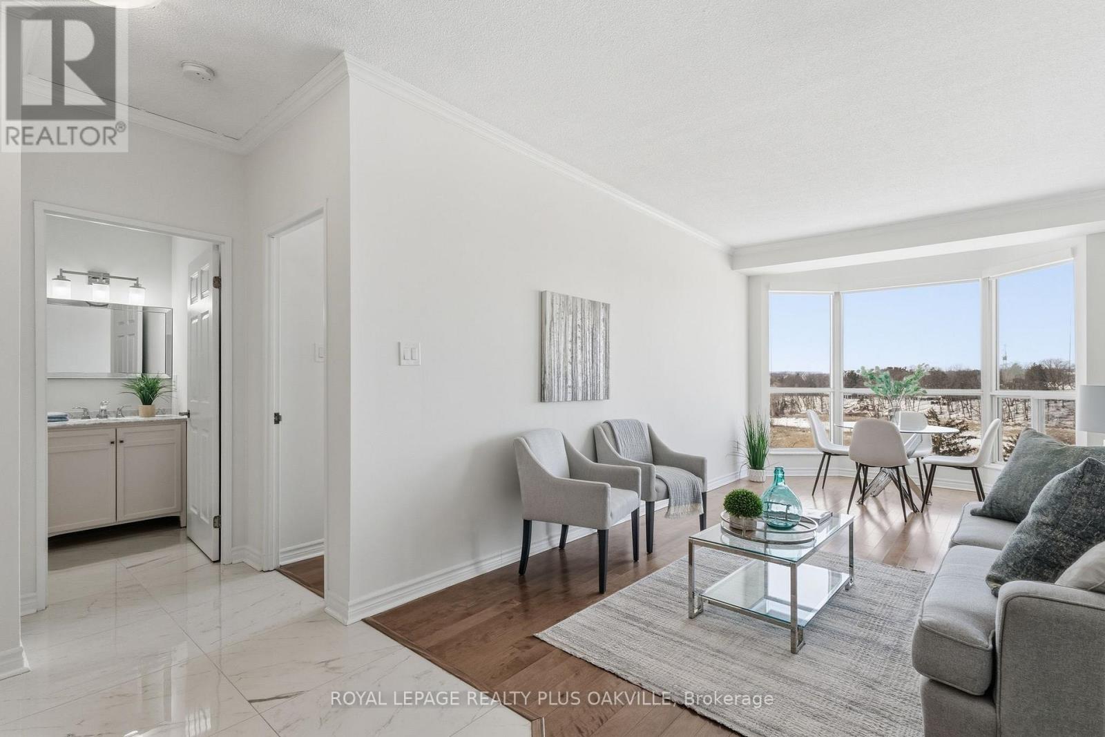 718 - 2511 Lakeshore Road W, Oakville, Ontario  L6L 6L9 - Photo 10 - W13439440