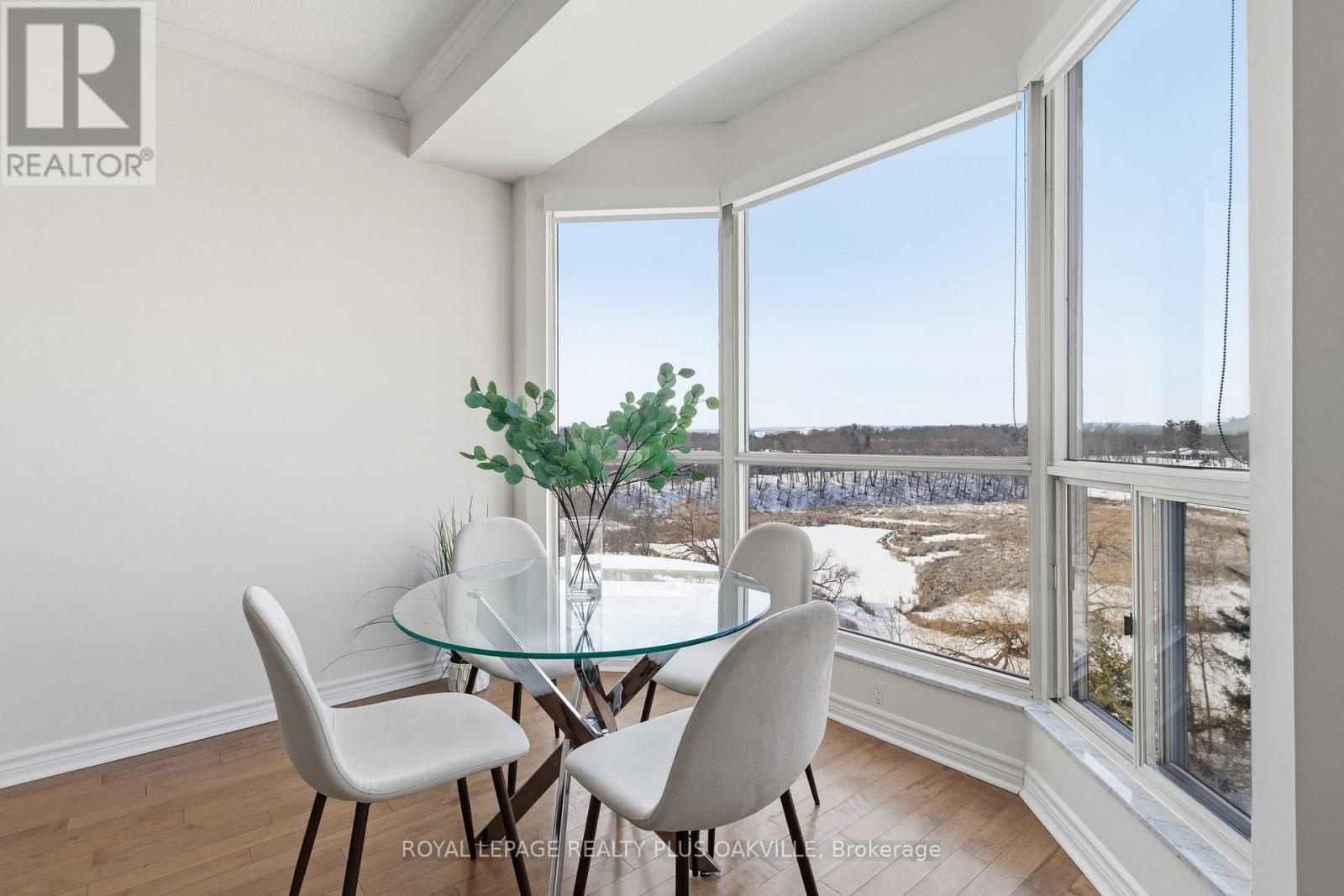718 - 2511 Lakeshore Road W, Oakville, Ontario  L6L 6L9 - Photo 20 - W13439440