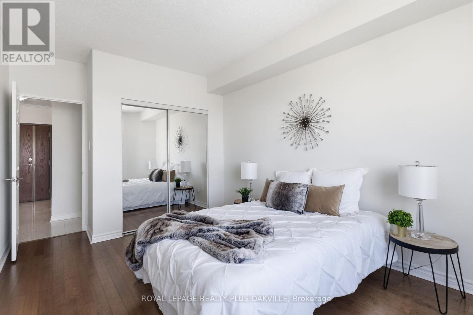 718 - 2511 Lakeshore Road W, Oakville, Ontario  L6L 6L9 - Photo 26 - W13439440