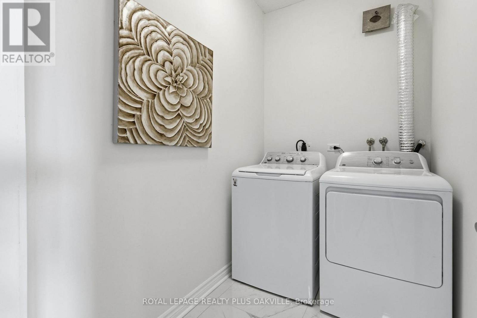 718 - 2511 Lakeshore Road W, Oakville, Ontario  L6L 6L9 - Photo 29 - W13439440