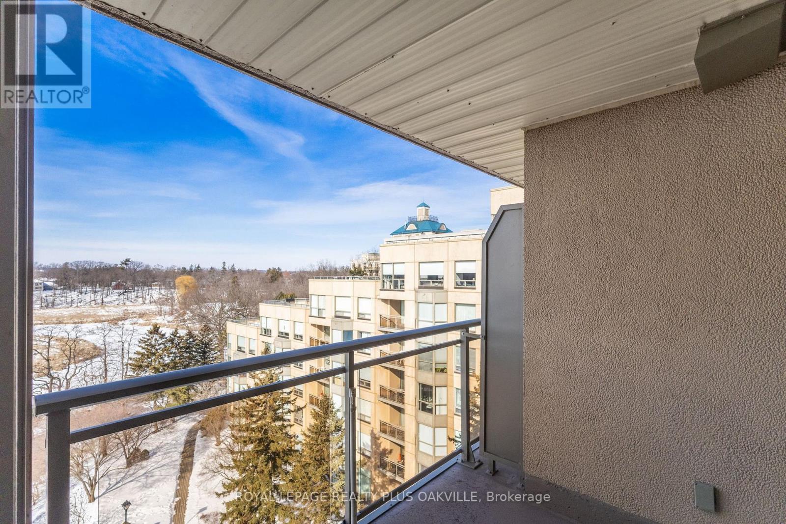 718 - 2511 Lakeshore Road W, Oakville, Ontario  L6L 6L9 - Photo 30 - W13439440