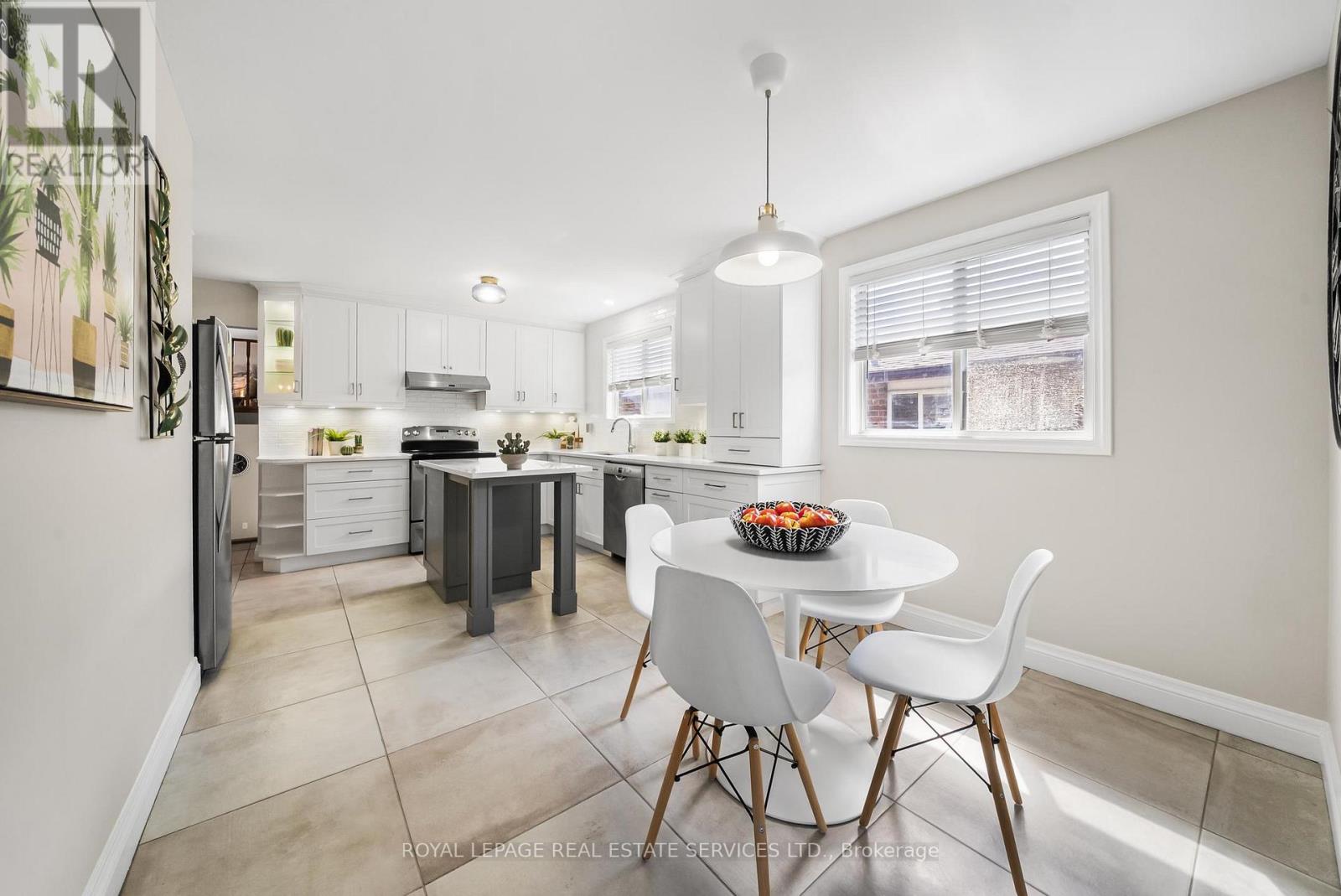34 John Lindsay Court, Toronto, Ontario  M3L 2K1 - Photo 10 - W13439470