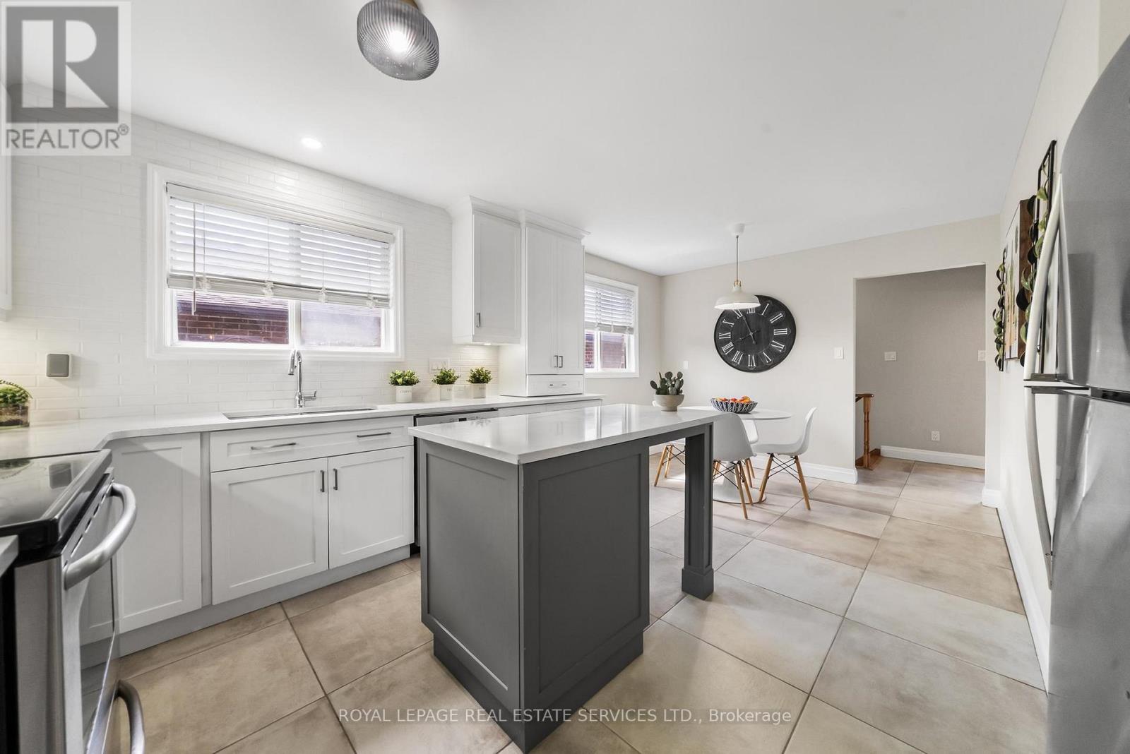 34 John Lindsay Court, Toronto, Ontario  M3L 2K1 - Photo 7 - W13439470