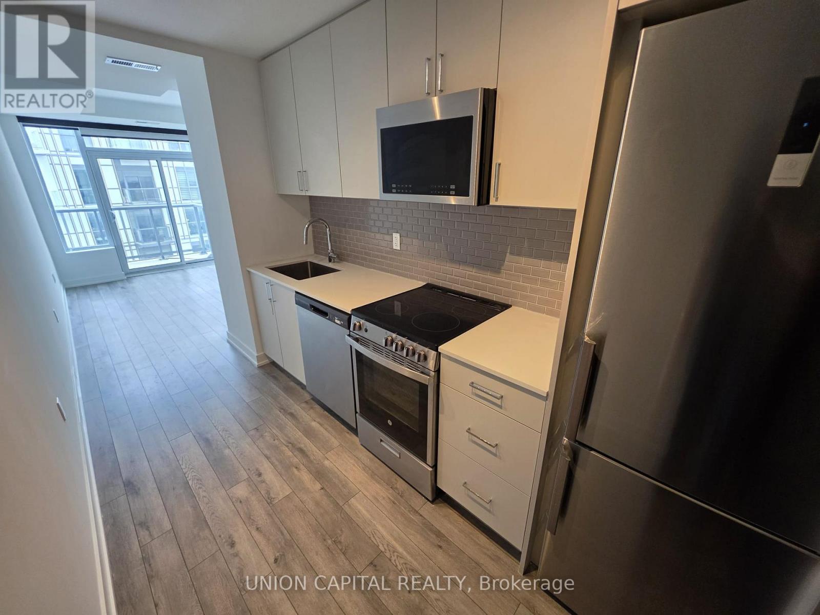 709 - 1005 Dundas Street E, Oakville, Ontario  L6H 8C7 - Photo 4 - W13439490