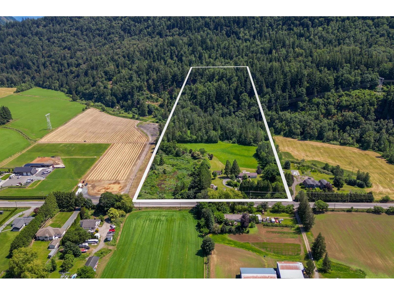 3510 Hot Springs Road, Agassiz, Agassiz, British Columbia  V0M 1A3 - Photo 2 - R3135308