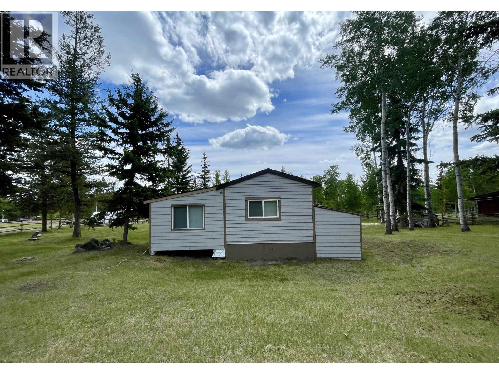 5749 Green Lake N Road, 70 Mile House, British Columbia  V0K 2K0 - Photo 5 - R3135477