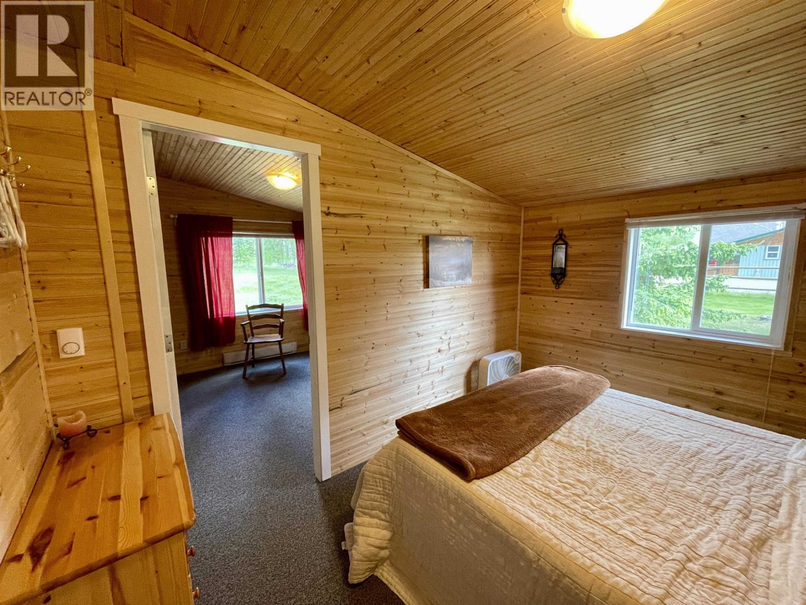5749 Green Lake N Road, 70 Mile House, British Columbia  V0K 2K0 - Photo 25 - R3135477
