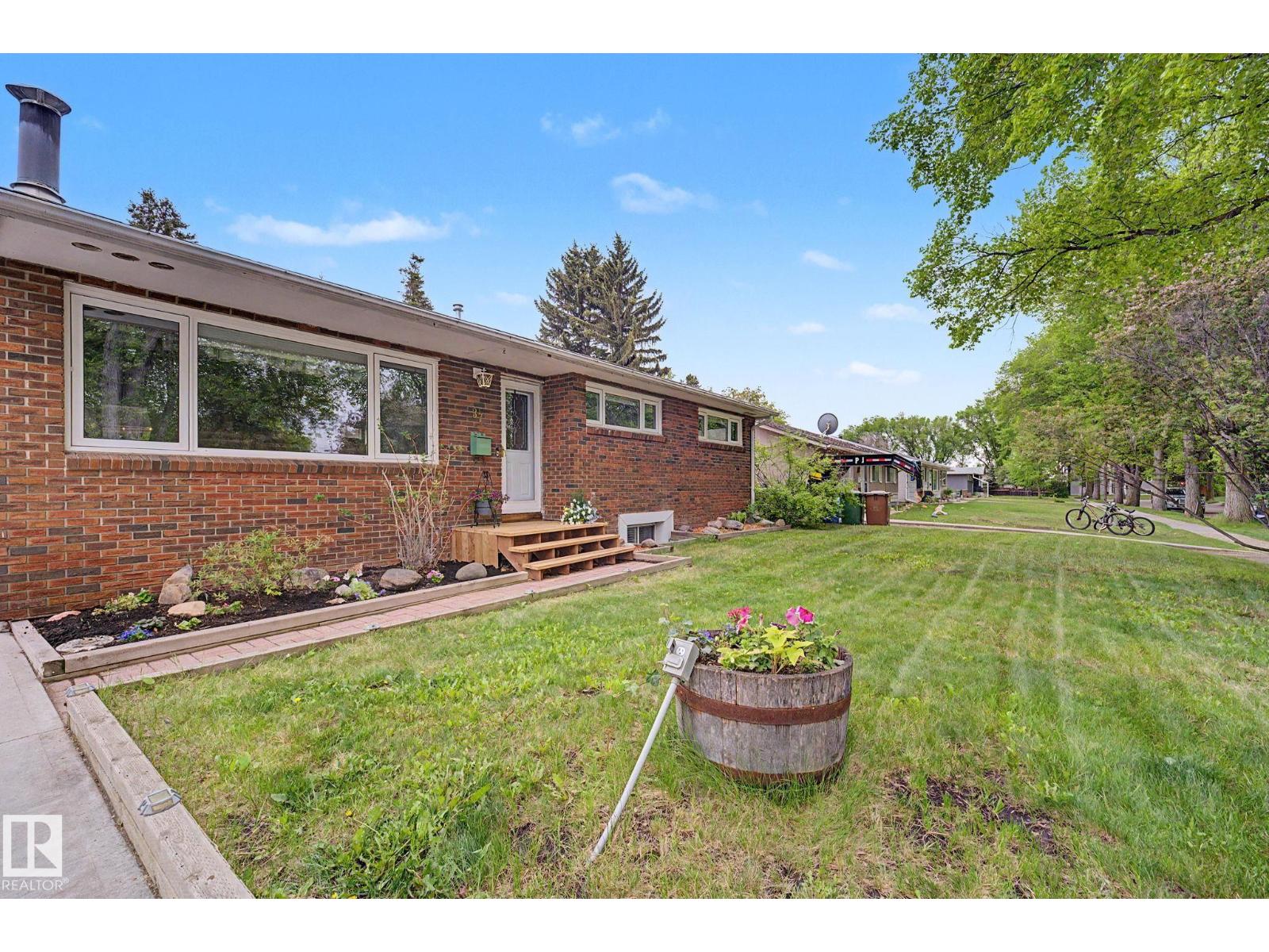 37 Sunnyside Cr, St. Albert, Alberta  T8N 0J4 - Photo 3 - E4492266