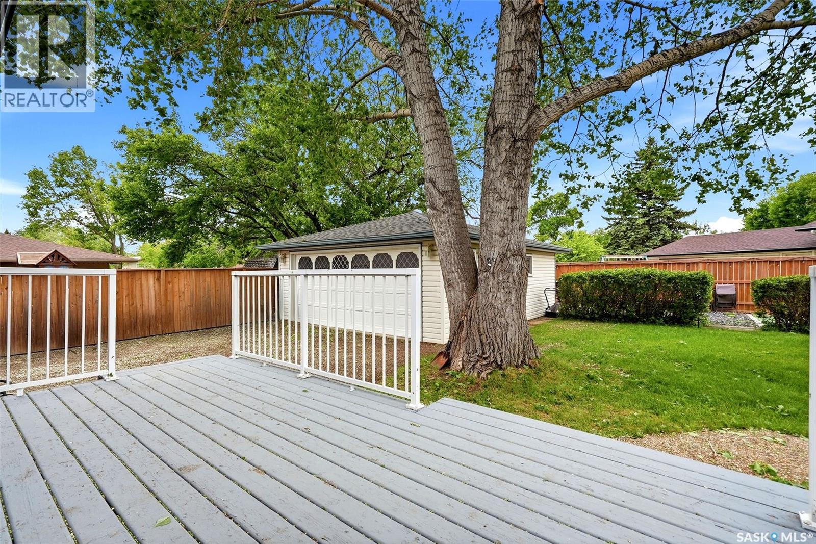 942 Broad Street N, Regina, Saskatchewan  S4R 5V7 - Photo 24 - SK039254