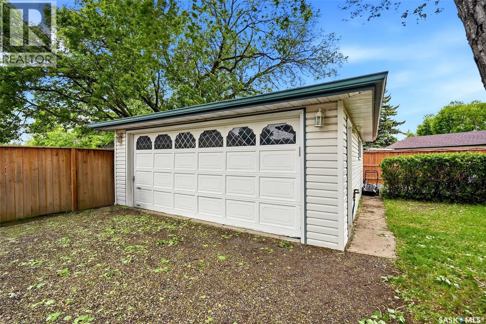 942 Broad Street N, Regina, Saskatchewan  S4R 5V7 - Photo 28 - SK039254