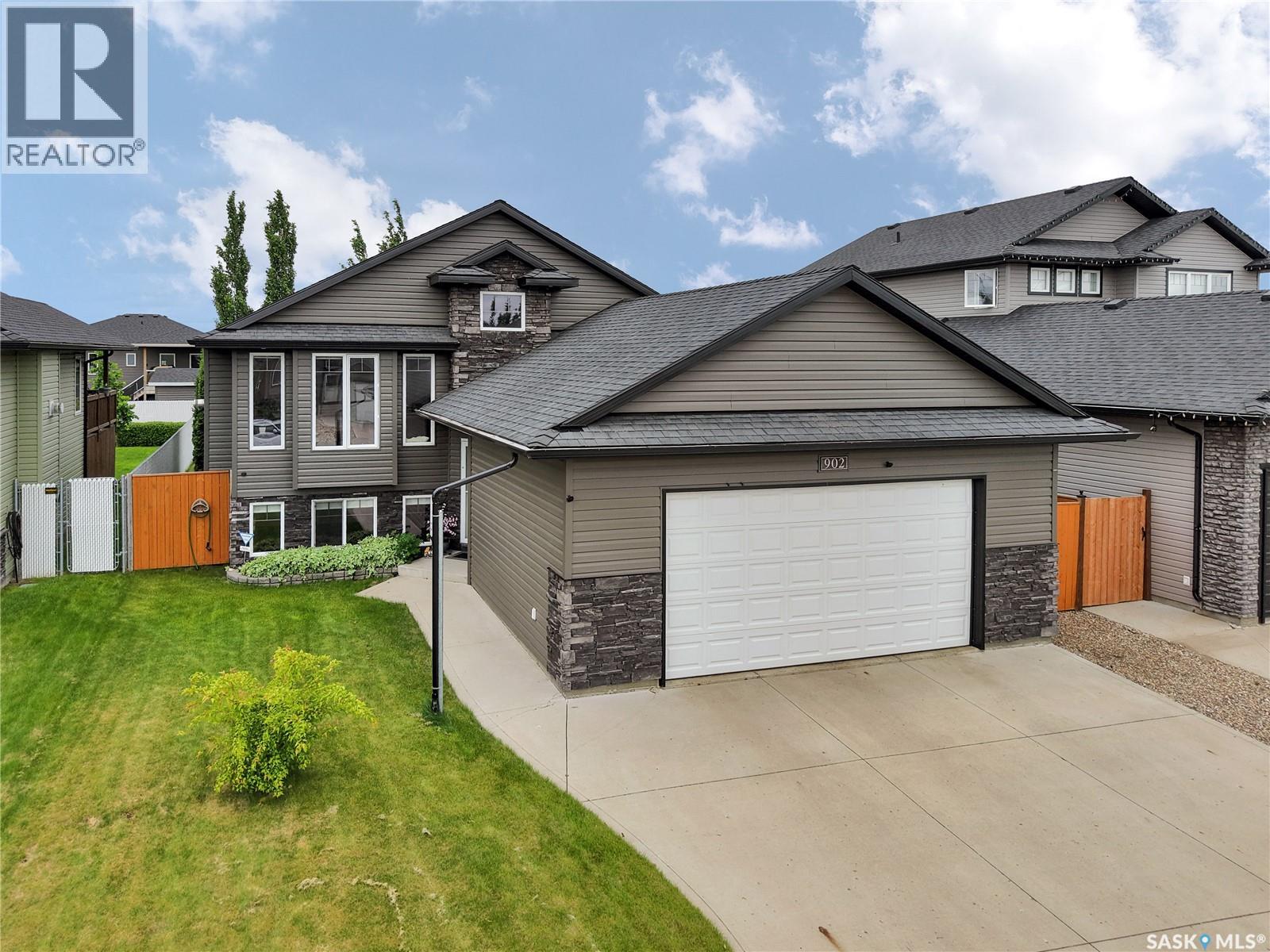 902 Stony CRESCENT, martensville, Saskatchewan