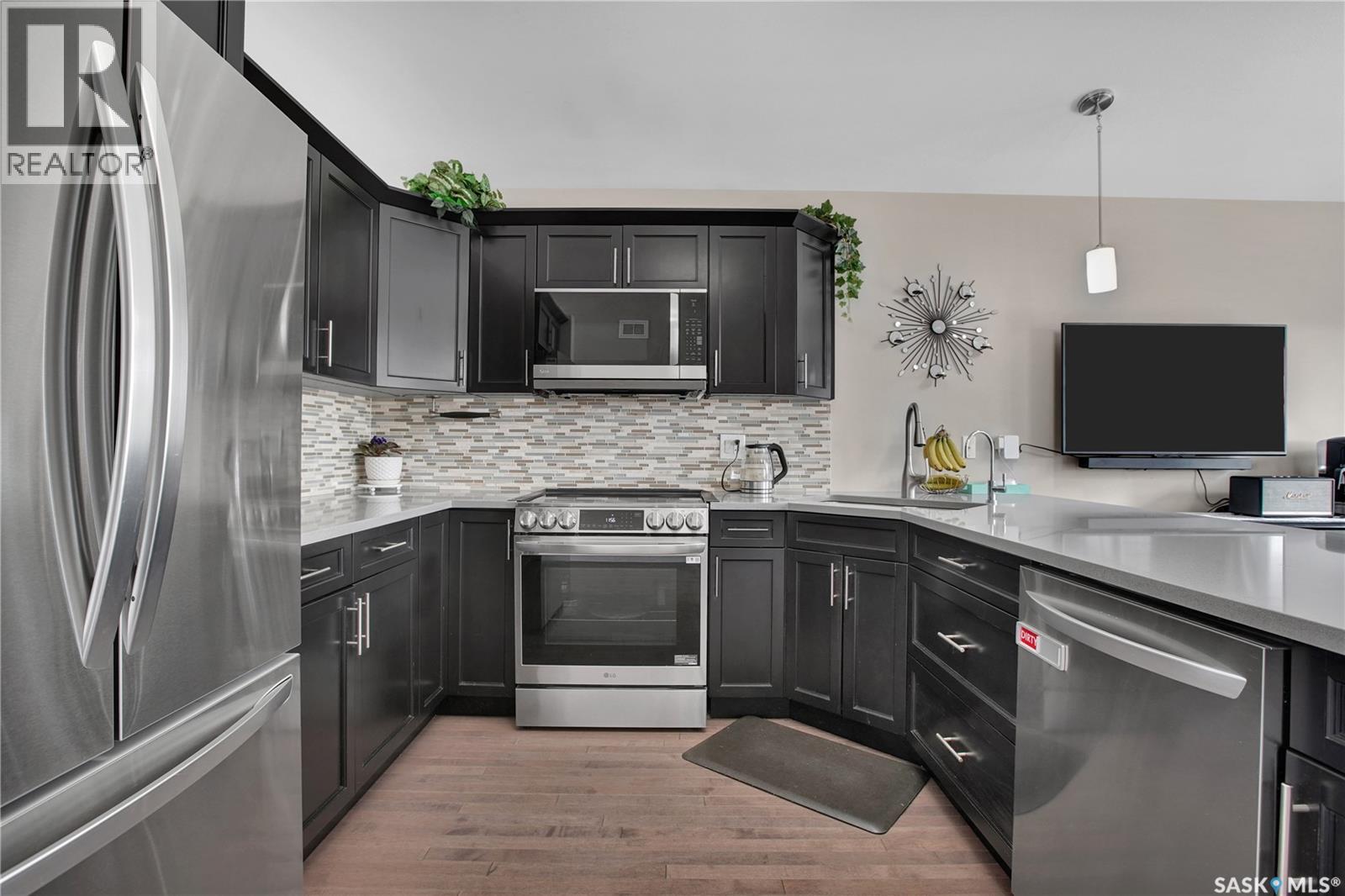 902 Stony Crescent, Martensville, Saskatchewan  S7K 6K7 - Photo 2 - SK039205
