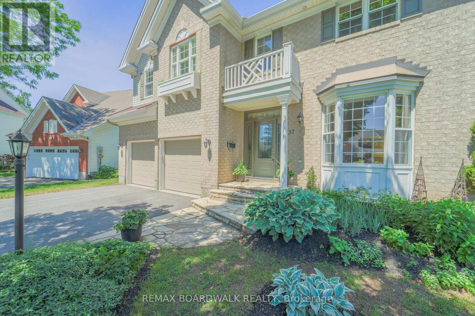 57 Mattawa Crescent, Ottawa, Ontario  K2M 2E8 - Photo 3 - X13439710