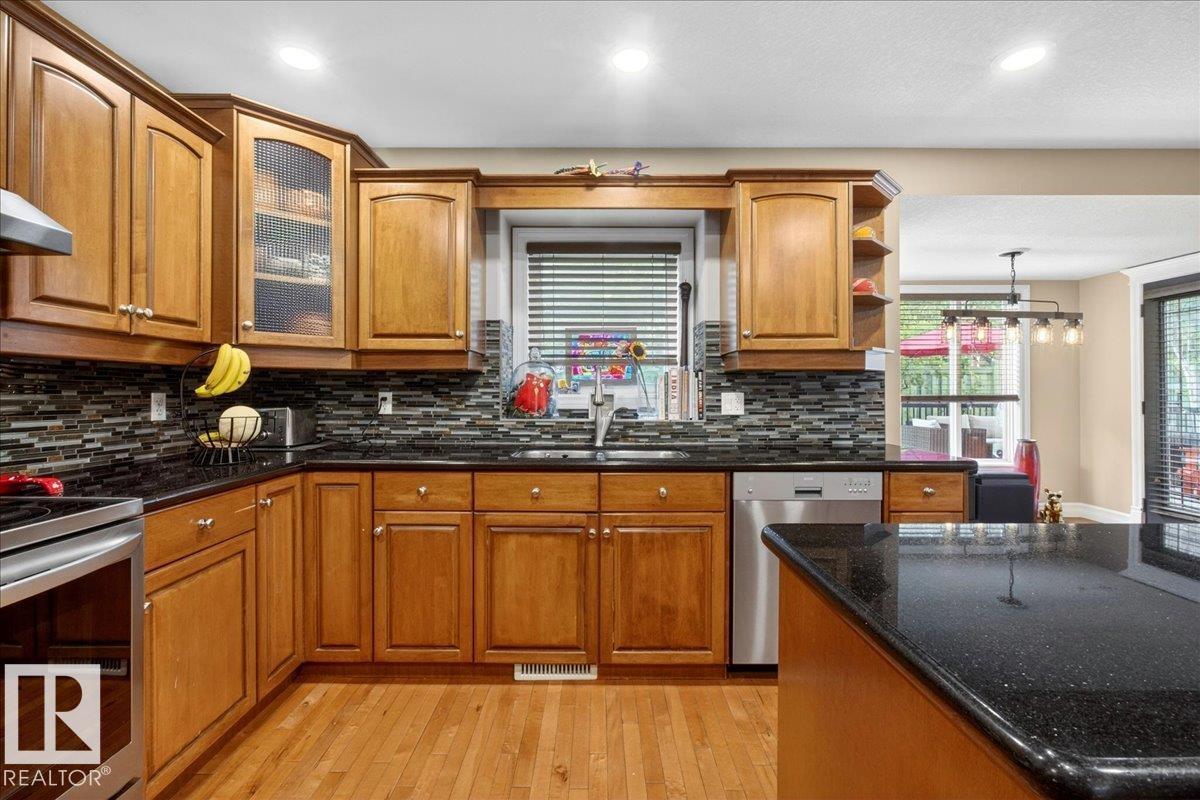 1690 Hector Rd Nw, Edmonton, Alberta  T6R 3B8 - Photo 21 - E4493431