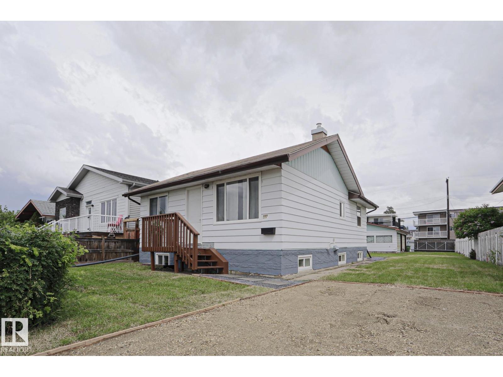 9909 157 ST NW, Edmonton, Alberta
