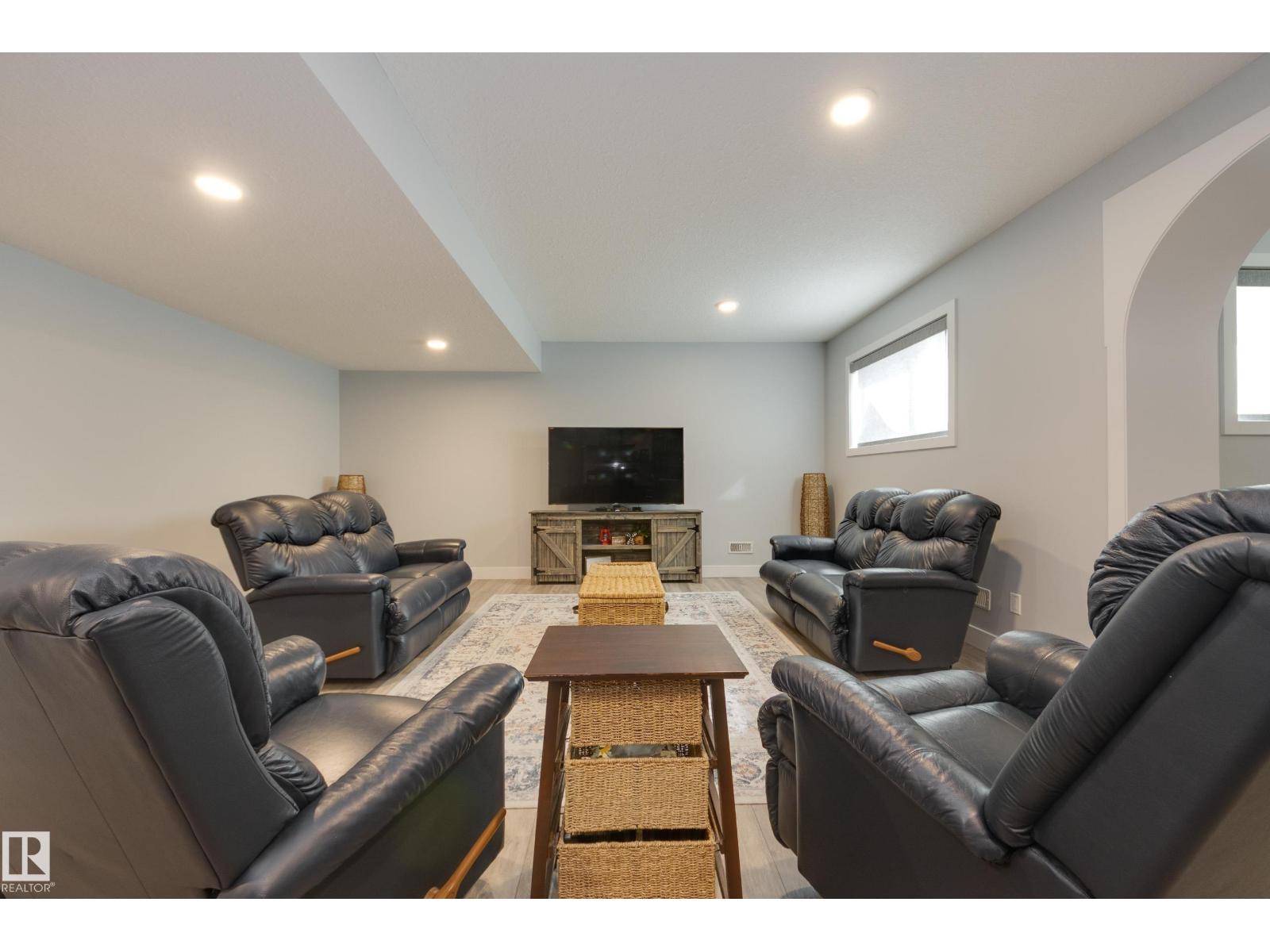 1314 Clement Ct NW, Edmonton, Alberta  T6M 0C9 - Photo 47 - E4493449