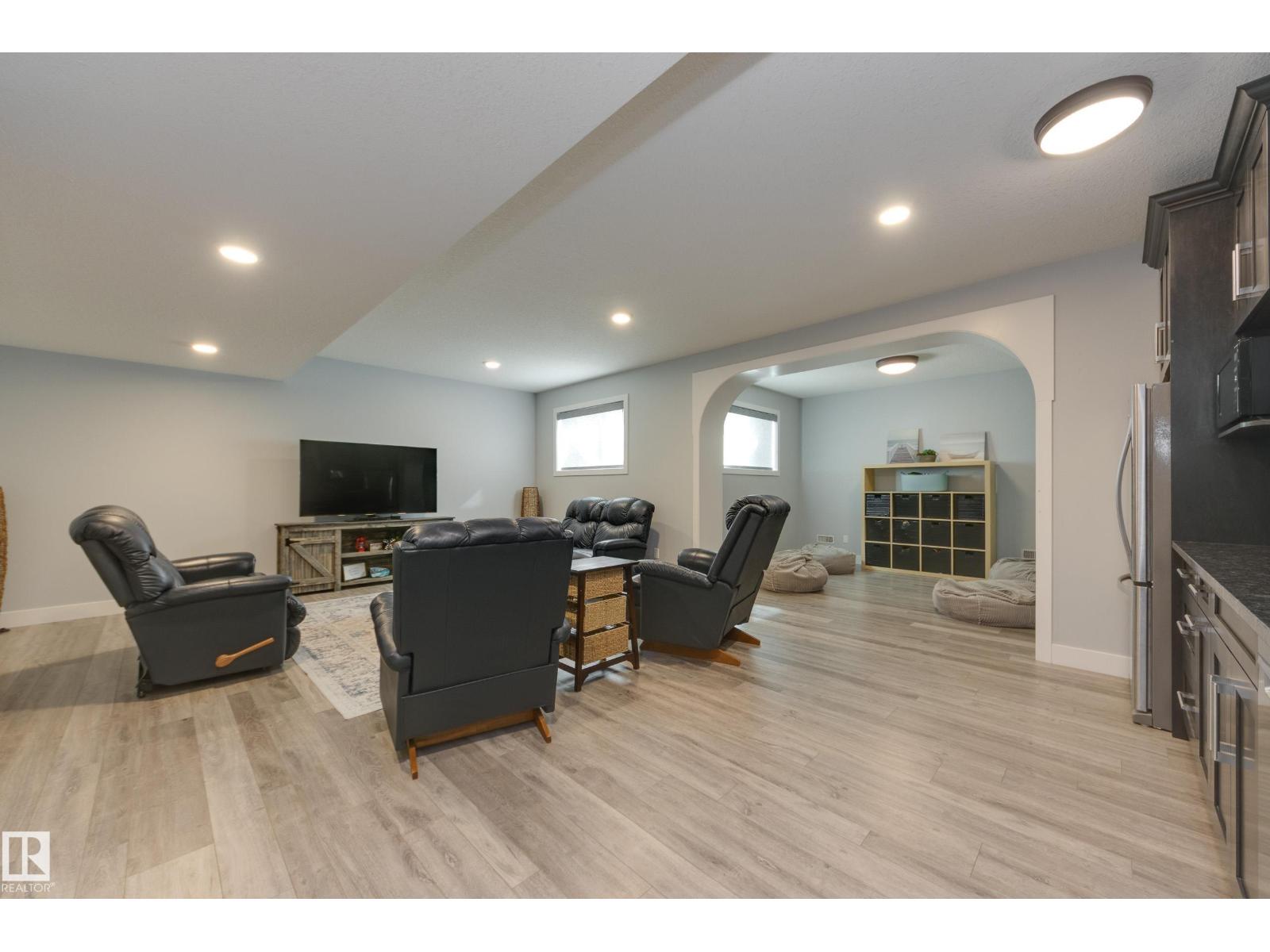 1314 Clement Ct NW, Edmonton, Alberta  T6M 0C9 - Photo 46 - E4493449