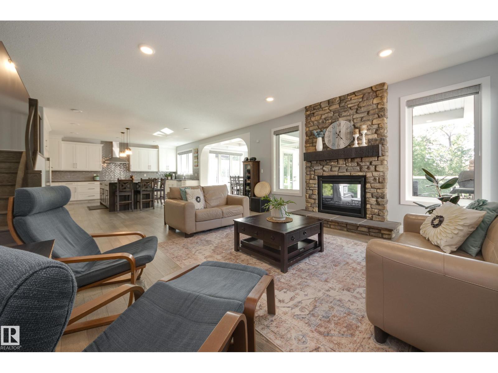 1314 Clement Ct NW, Edmonton, Alberta  T6M 0C9 - Photo 7 - E4493449