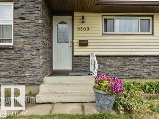 9309 163 St NW, Edmonton, Alberta  T5R 2P4 - Photo 1 - E4493447