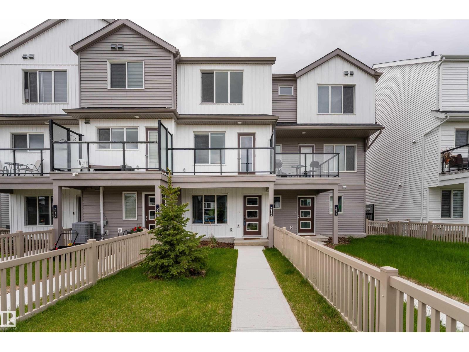 213 Marquis Bv Ne, Edmonton, Alberta  T5Y 4G1 - Photo 2 - E4493438