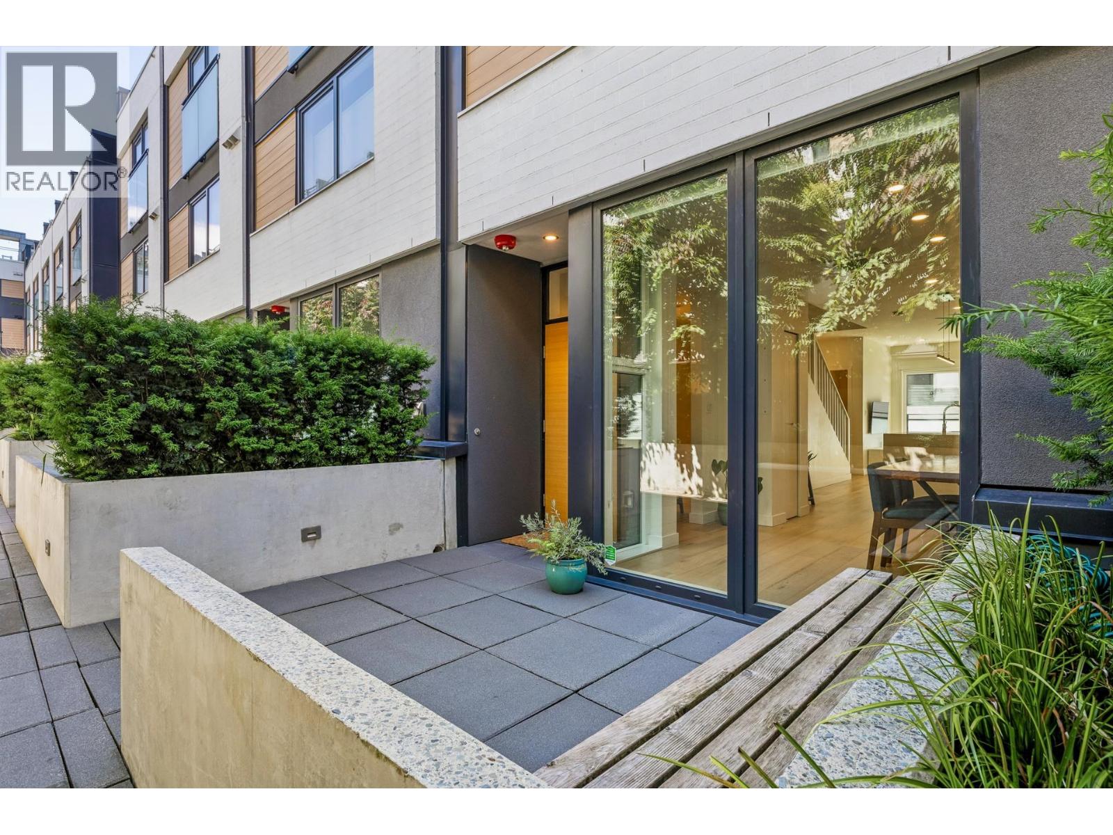 129 649 E 3rd Street, North Vancouver, British Columbia  V7L 1G6 - Photo 11 - R3135479