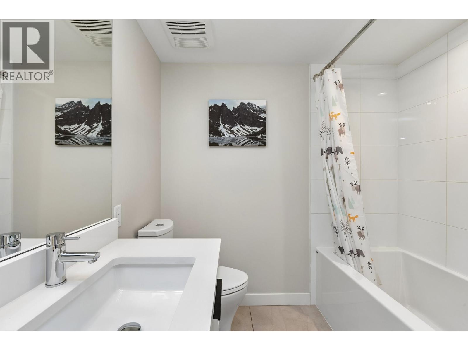 129 649 E 3rd Street, North Vancouver, British Columbia  V7L 1G6 - Photo 26 - R3135479