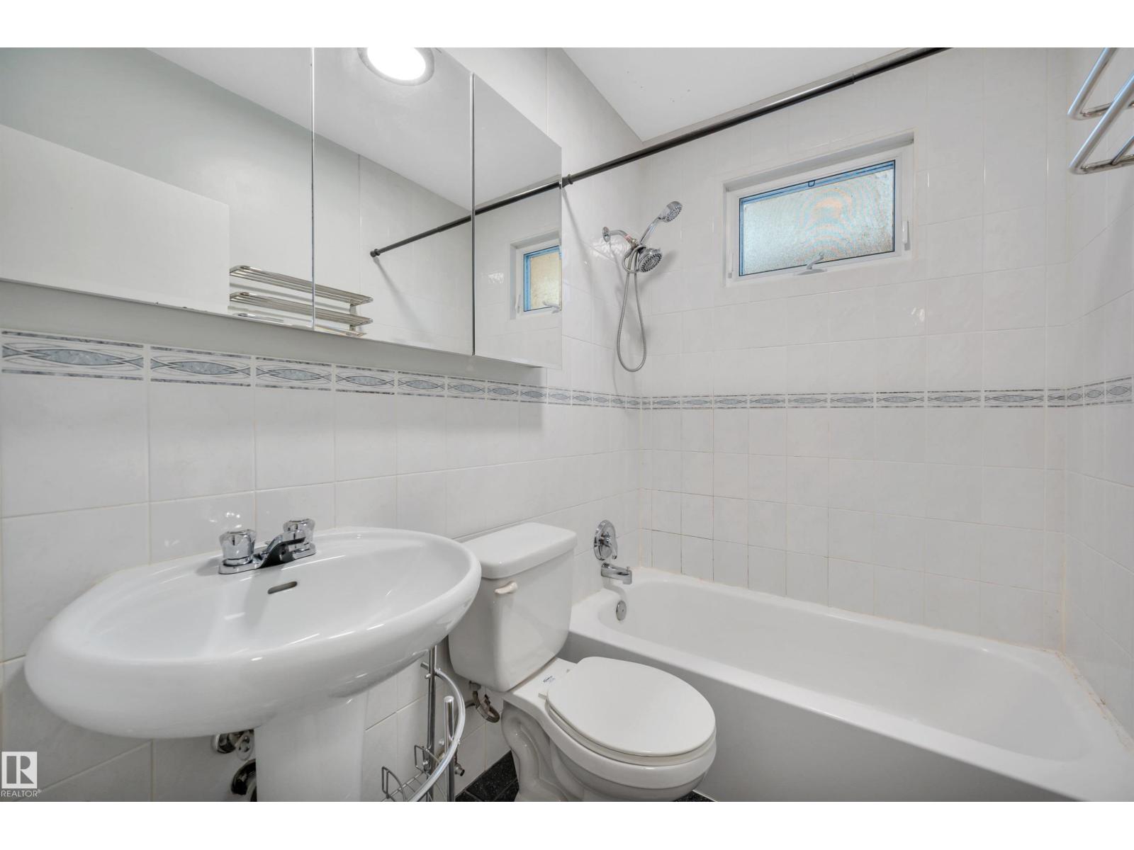 9624 77 Av NW, Edmonton, Alberta  T6C 0M5 - Photo 18 - E4493475