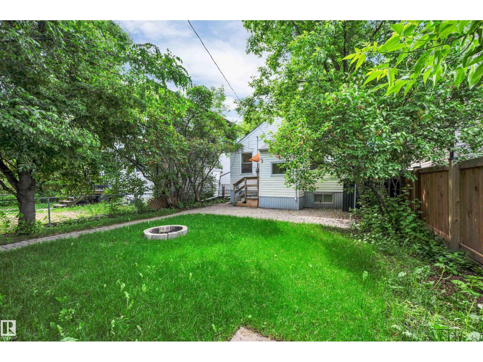 9624 77 Av NW, Edmonton, Alberta  T6C 0M5 - Photo 28 - E4493475