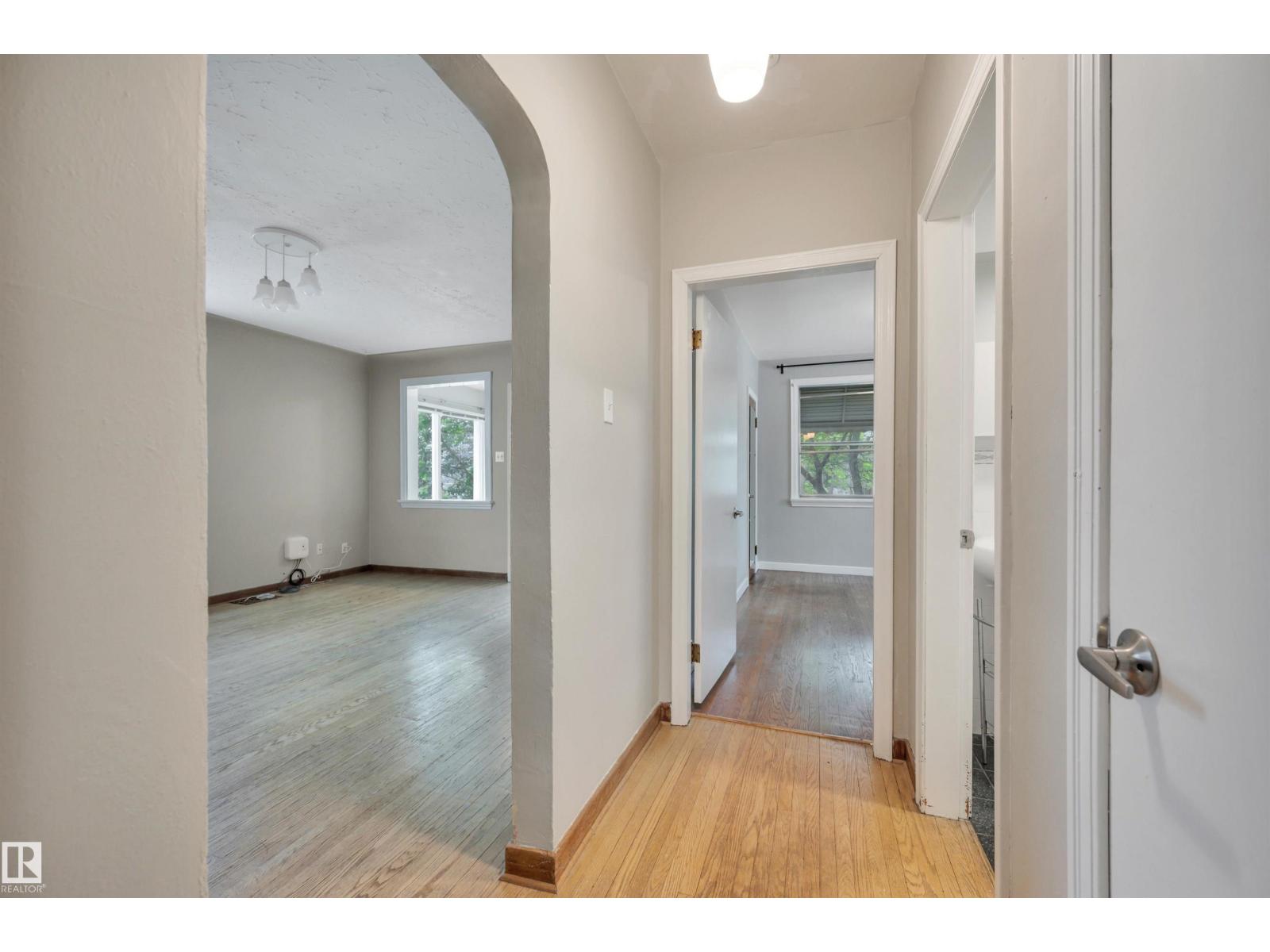 9624 77 Av NW, Edmonton, Alberta  T6C 0M5 - Photo 14 - E4493475