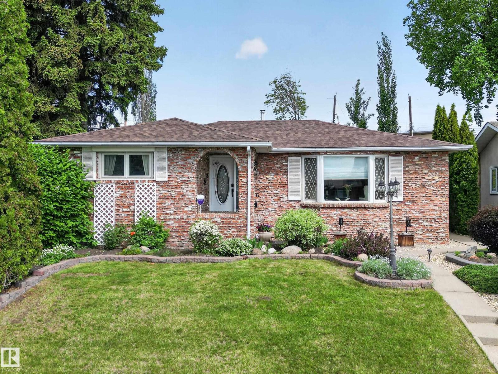 6616 95 AV NW, edmonton, Alberta
