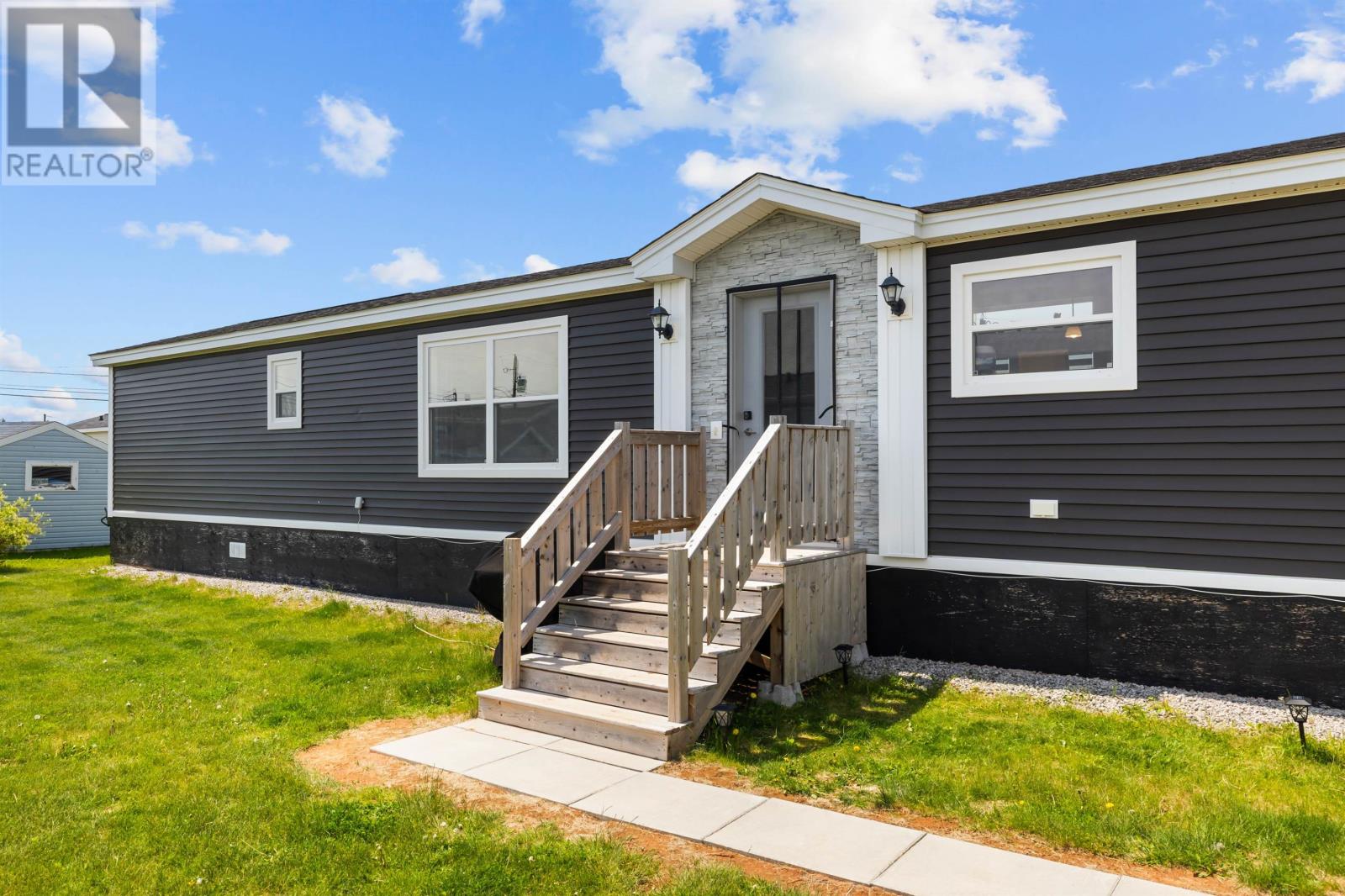 23 Watson Avenue, Summerside, Prince Edward Island  C1N 0K2 - Photo 3 - 202614313